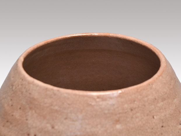 對州窯 井戸水指 小林東五（作）共箱 誂え蓋 御物袋 | 古美術ささき