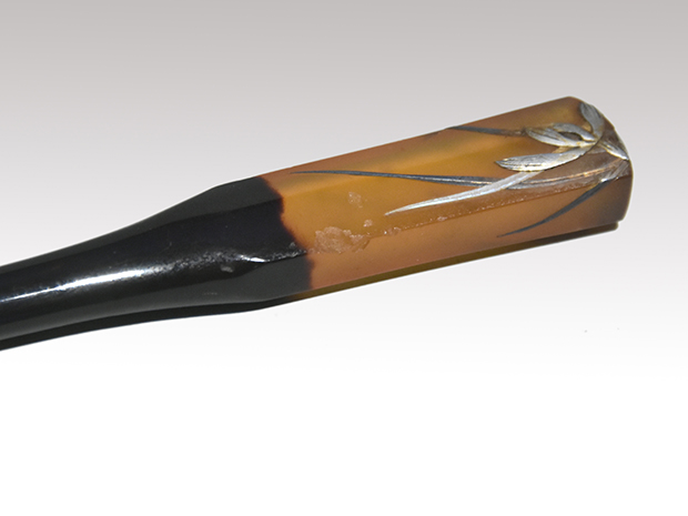 白鼈甲製 櫛笄セット 春蘭図 銀に青貝 銘有 三越皮箱入 | 古美術ささき