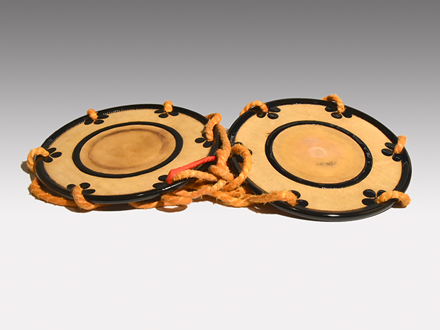 小鼓 特殊な銫目 波頭蒔絵胴 上皮付 箱付き | 古美術ささき