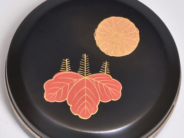 高台寺蒔絵香合 井口海仙朱在判 納屋宗淡箱書 岡本陽斎(作) 共箱 | 古