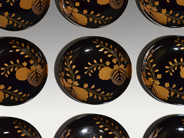 輪島塗 豪華桐蒔絵 真塗皿25枚 | 古美術ささき