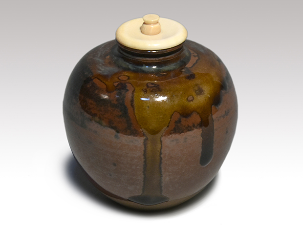 高取焼 茶入 高取喜恵(作) 共箱 象牙蓋 仕覆（江戸和久田金襴）遠州七