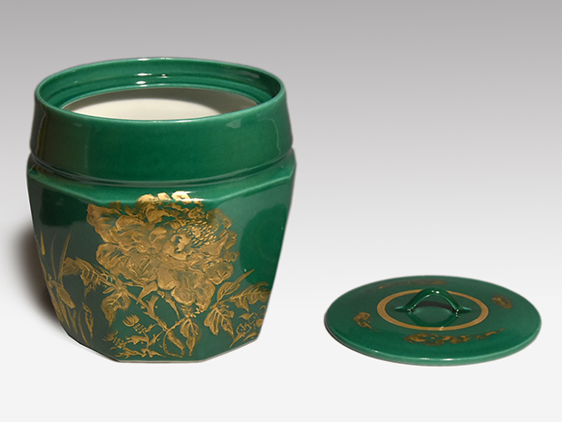 緑釉金彩四季草花図水指 藤本能道(作) 共箱 個展作品 | 古美術ささき