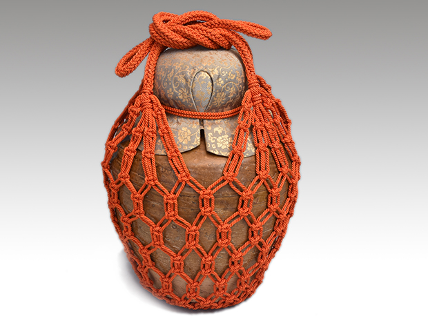 蔵から凄い雰囲気のあるフタ付きの壺が出てきた、茶道具、古美術品、壷