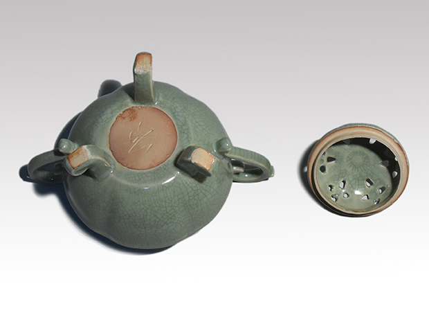 青磁香炉 中島宏（造）共箱 人間国宝 | 古美術ささき