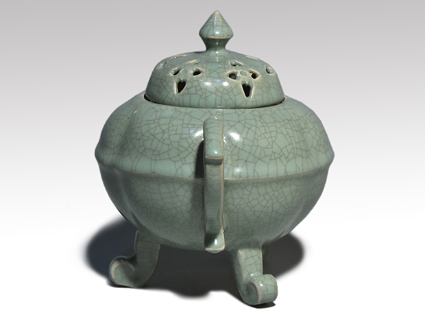 青磁香炉 中島宏（造）共箱 人間国宝 | 古美術ささき