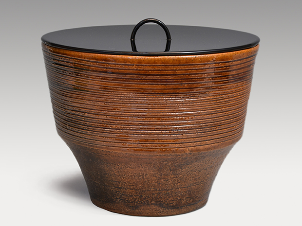 糸目 大樋飴釉水指 大樋年朗(十代 大樋長左衛門)作 誂え蓋付 共箱 | 古