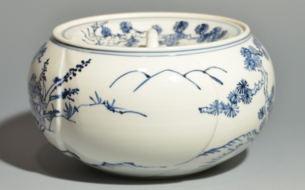 平安 西村徳泉（造）捻梅染付松竹梅文水指 誂え蓋付 共箱 茶道具 京焼