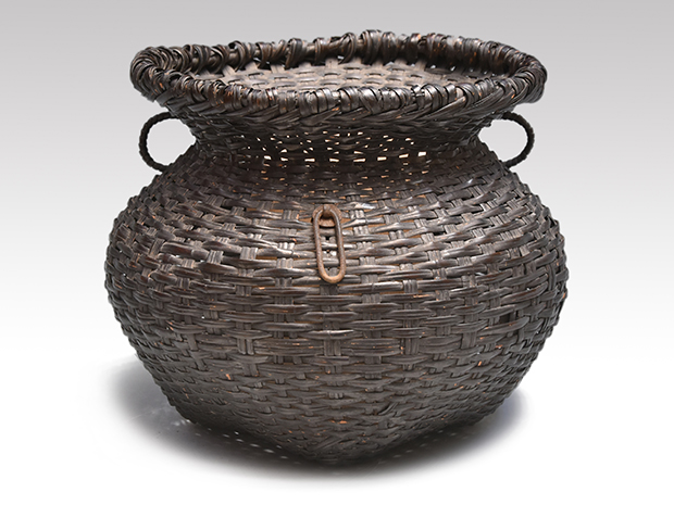 魚籠花入 籠 耳付 利休相伝之花籠写し 堀田宗達箱書 | 古美術ささき