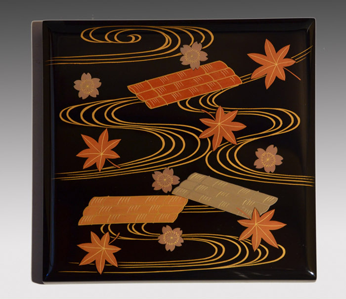 能登輪島塗 豪華雲錦(桜、紅葉)蒔絵 七寸角 四段重箱 蓋2枚重台付 中前