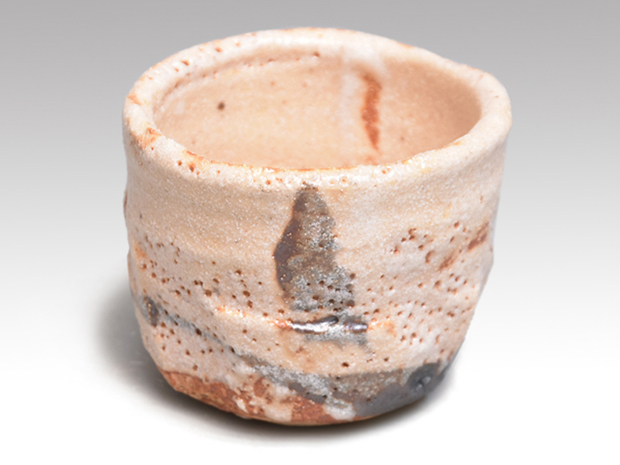 志野ぐい呑 鈴木五郎（造）共箱 | 古美術ささき