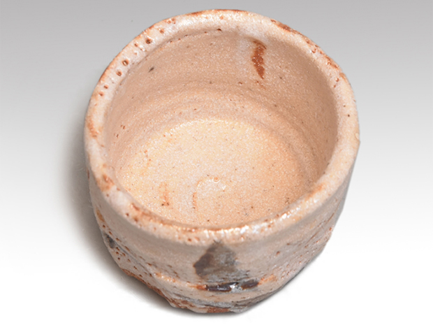 志野ぐい呑 鈴木五郎（造）共箱 | 古美術ささき