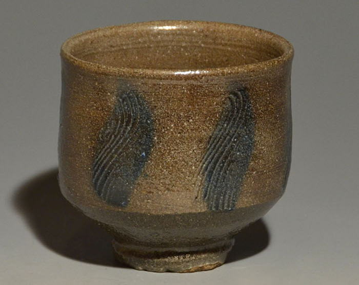 浜田庄司(作) 塩釉櫛目藍差茶碗 共箱 | 古美術ささき