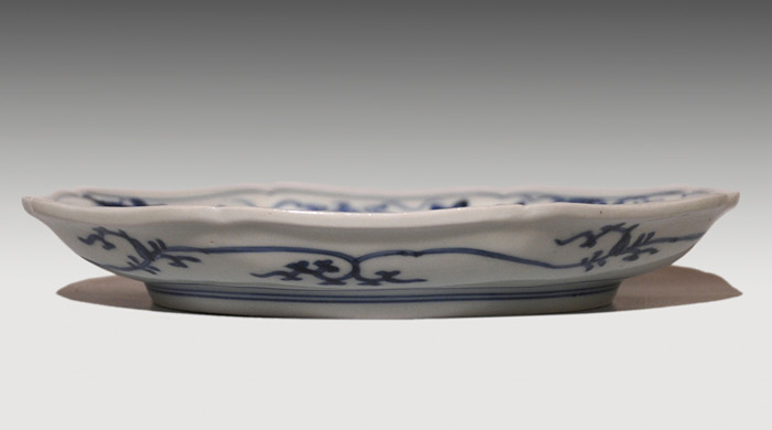 古伊万里(柿右衛門様式) 八角染付松文 7寸皿 | 古美術ささき