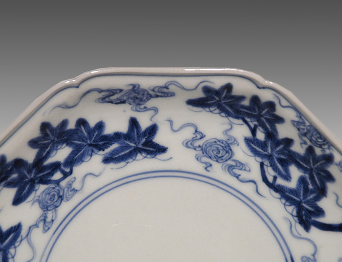 古伊万里(柿右衛門様式) 八角染付松文 7寸皿 | 古美術ささき