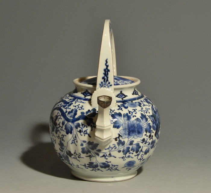 古伊万里(柿右衛門様式) 牡丹唐草に鳳凰文 水注 元禄時代 | 古美術ささき