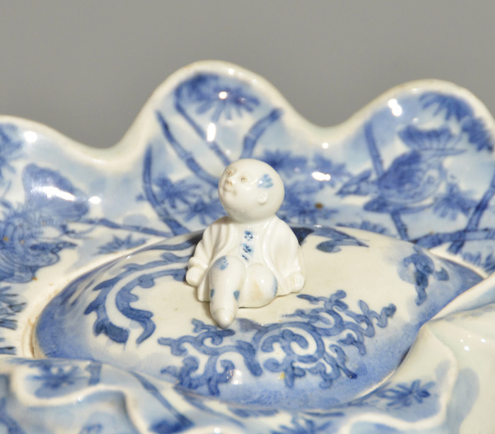 古伊万里(藍柿右衛門様式)染付唐子貝形蓋物 江戸時代中期頃 | 古美術ささき