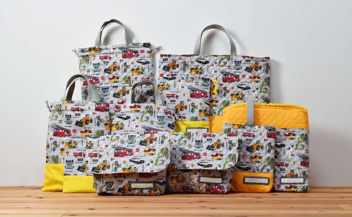 お持ち込みの入園グッズセット（お持ち込み生地、働く車、キルト