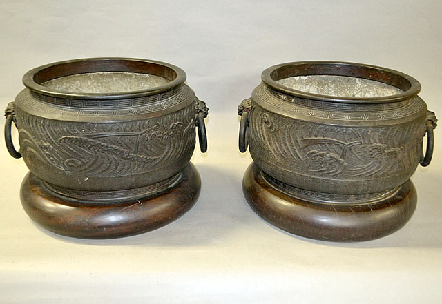 川口の文化財 - 鉄製火鉢 明治三十五年一月喜道造ノ銘アリ