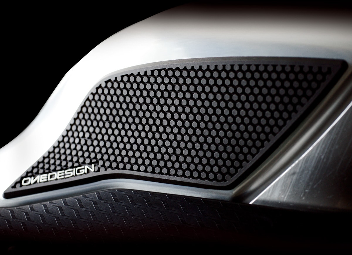 プロトより、ZX-6R/ZX-10R用のニーグリップ強化アイテム・HDR(High