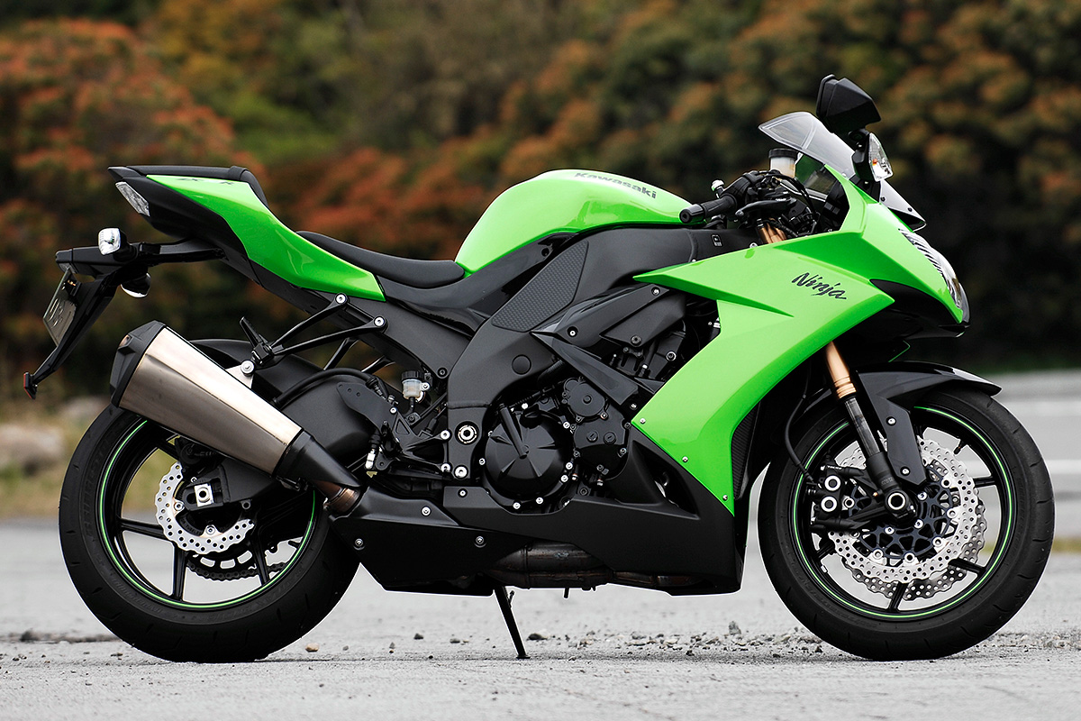 研ぎ澄まされた造形と走行性能／Ninja ZX-10R(2008) | 2ページ目 (4