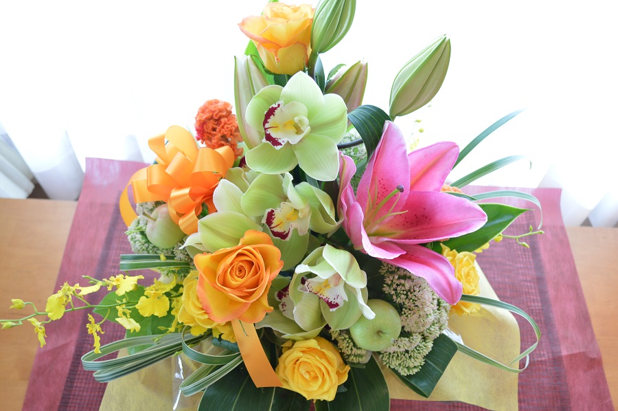 メモリアル アレンジ MezzoPiano （ユリとバラのフラワー