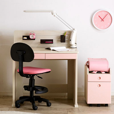 女の子に大人気！ピンクのかわいい学習机をご紹介！ - 家具通販