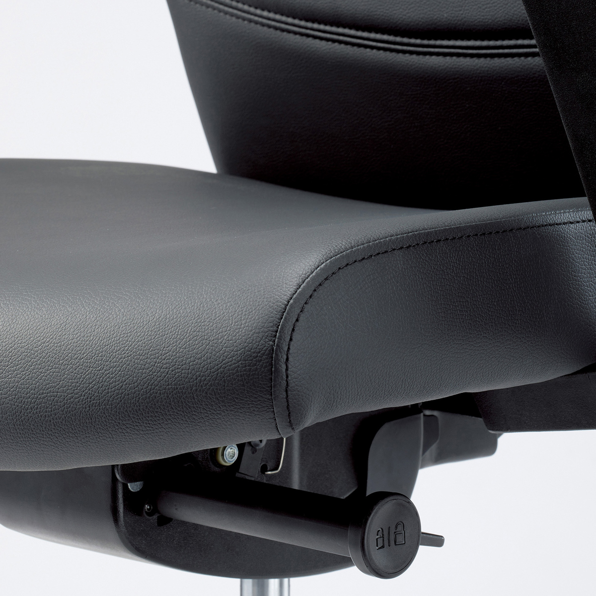 マネージメントチェアRS ローバックタイプ 幅665 奥行565 高さ1020