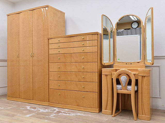 府中家具婚礼セット(ワードローブ・チェスト・ドレッサー)｜買取価格
