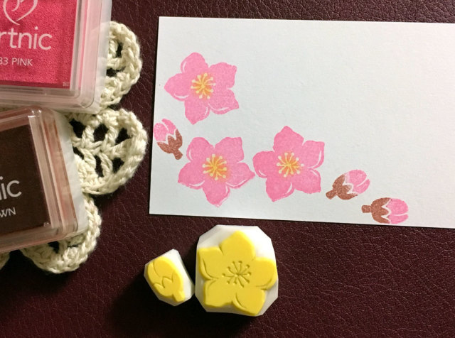 桃の花と蕾の消しゴムはんこセット（持ち手つき）＆押し方見本ミニカード