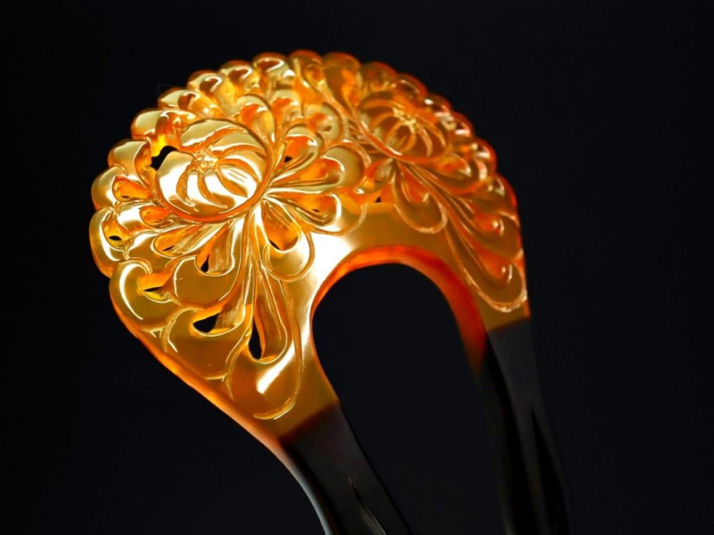 白べっ甲乱菊二輪彫りかんざし2022・2｜黒留袖、色留袖、訪問着、結婚