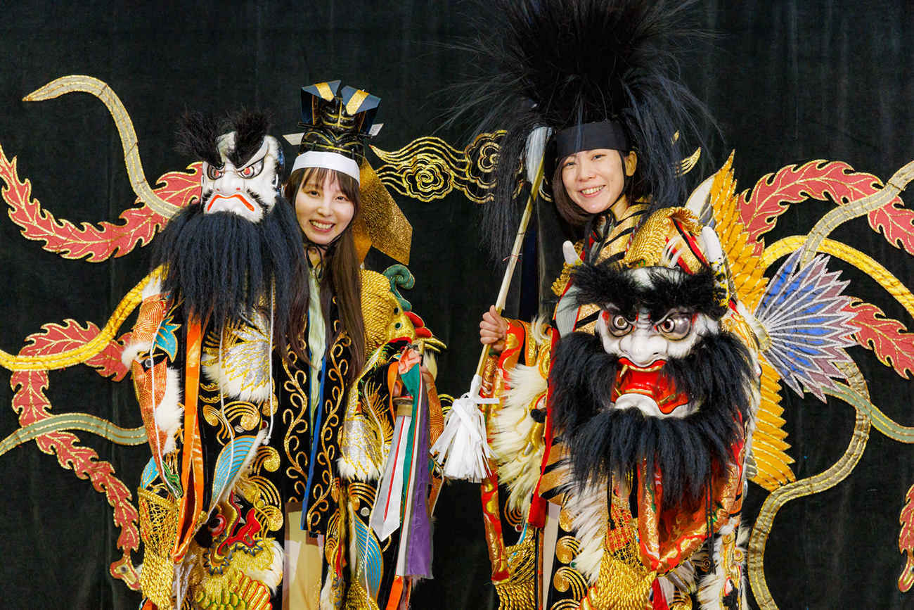 島根の伝統芸能「石見神楽」を体験！実際の衣装や面を身に付け舞う