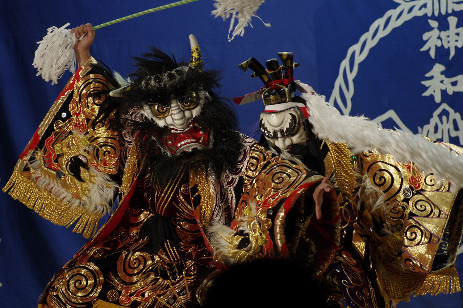 石見神楽とは | しまね観光ナビ｜島根県公式観光情報サイト