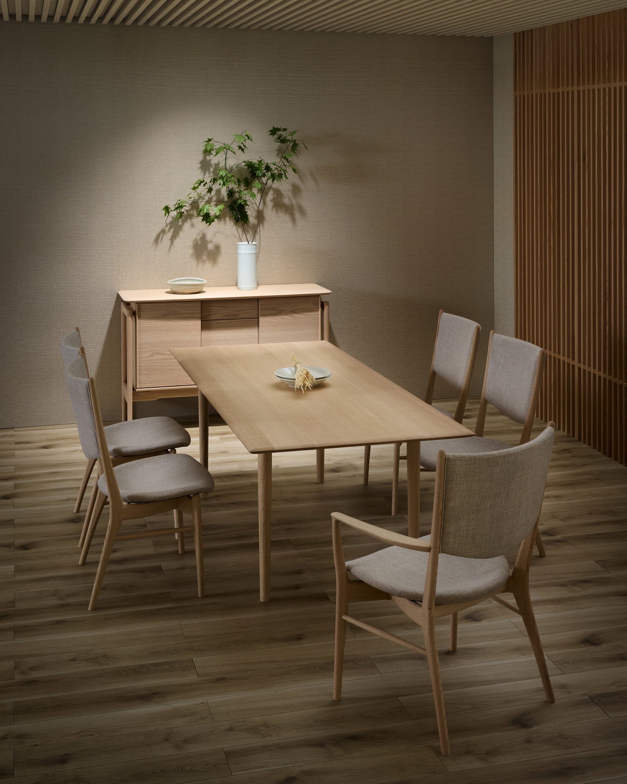 ダイニングテーブル - 国産無垢家具は飛騨高山発の家具メーカー KASHIWA