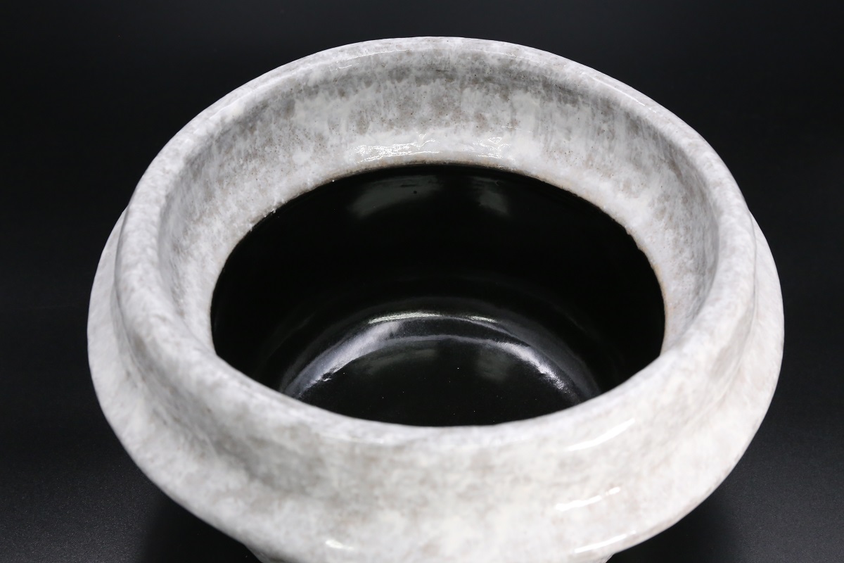 雲井窯 きまぐれ 雪紋 内黒 三合 ご飯鍋-歌舞伎ナイフ