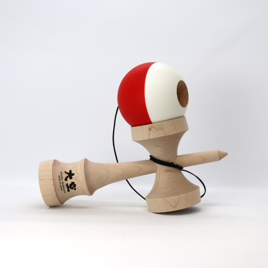 大空REShapeけん玉 | 山形工房 競技用けん玉「大空」 各種木工芸品