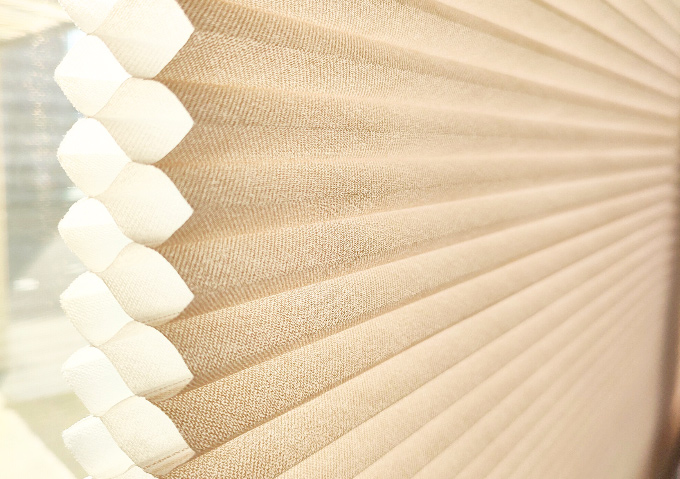 快適な暮らしと省エネに役立つハニカムブラインド | 株式会社PV