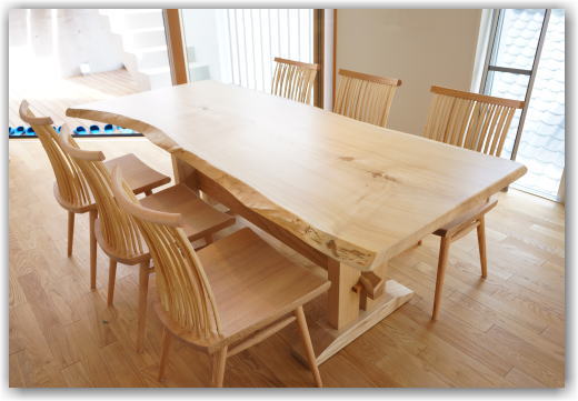 東京都葛飾区：栓(セン)の木一枚板ダイニングテーブルの製作 | 一枚板