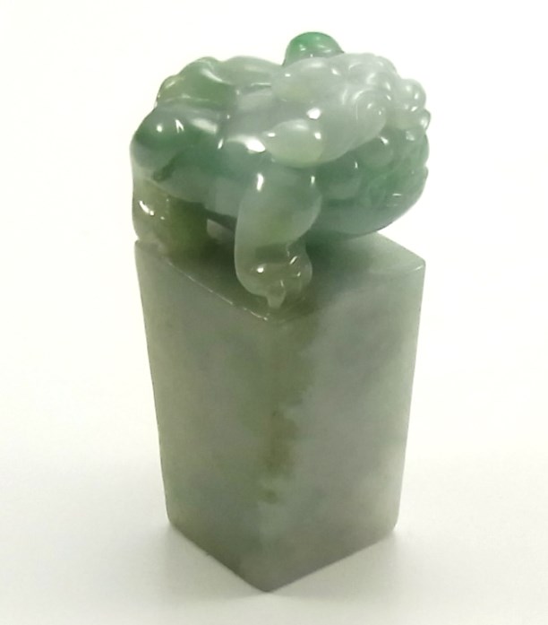 ミャンマー産天然翡翠彫刻＆アクセサリー専門店