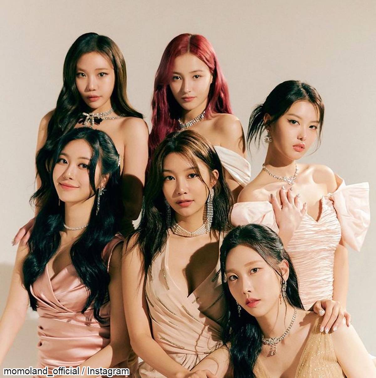 MOMOLAND、解散発表から1か月・・ メンバーが直筆のメッセーを投稿