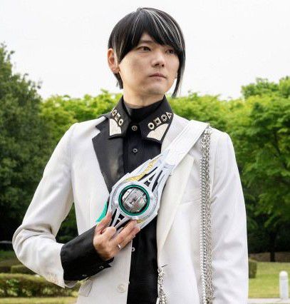 氷室幻徳最近ネタにされまくってるけど、変身とかカッコイイんだ