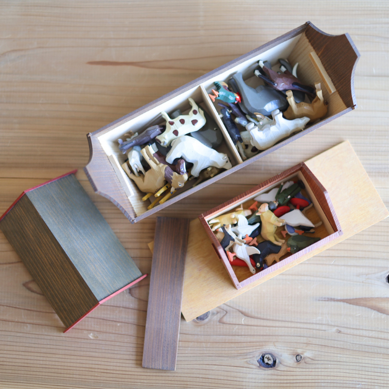 ヴェルナー Wノアの方舟：伝統的ろくろ製法の動物たちをのせて | krtek