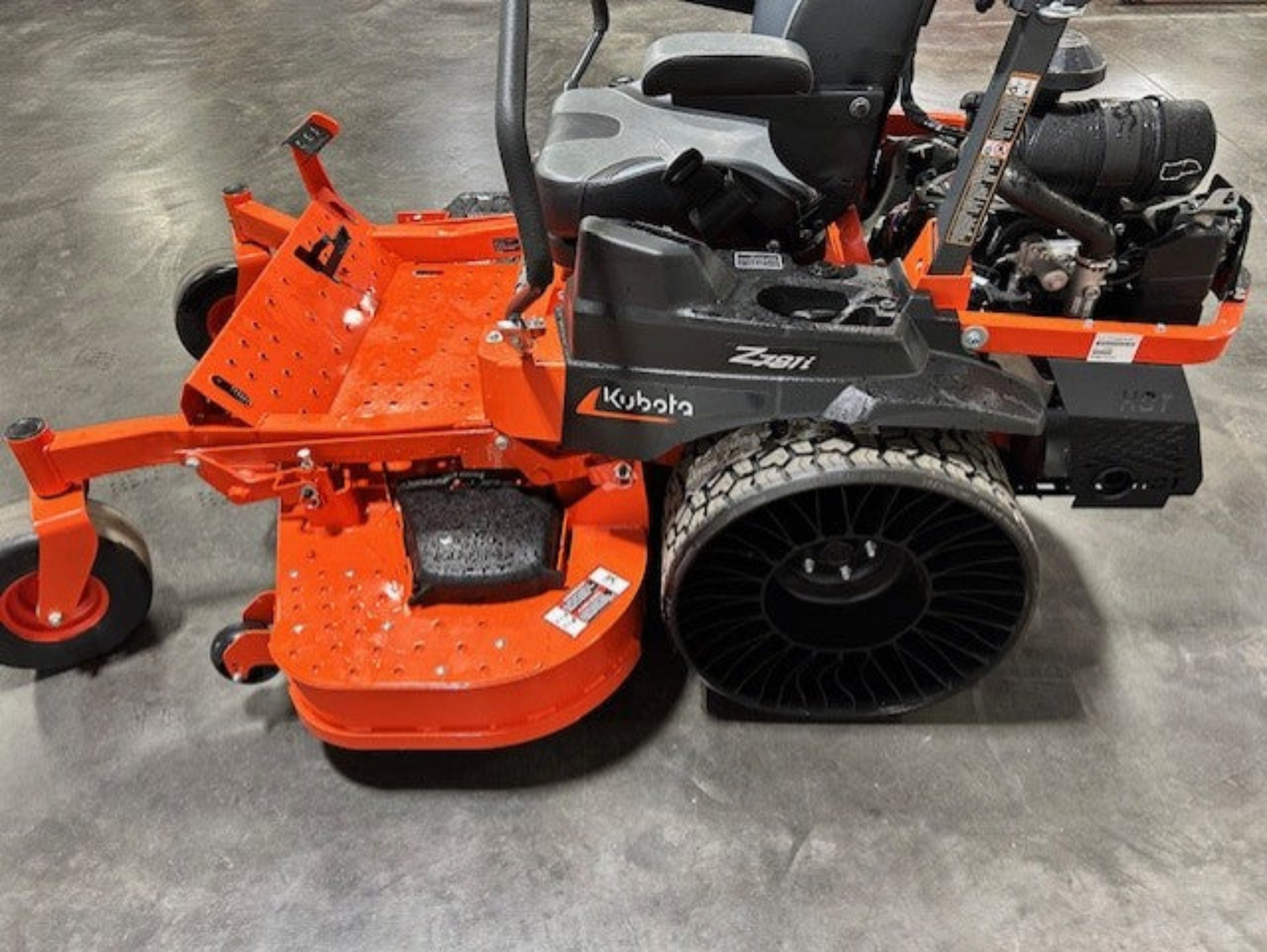 tweel_3.jpg?v=1745525010&width