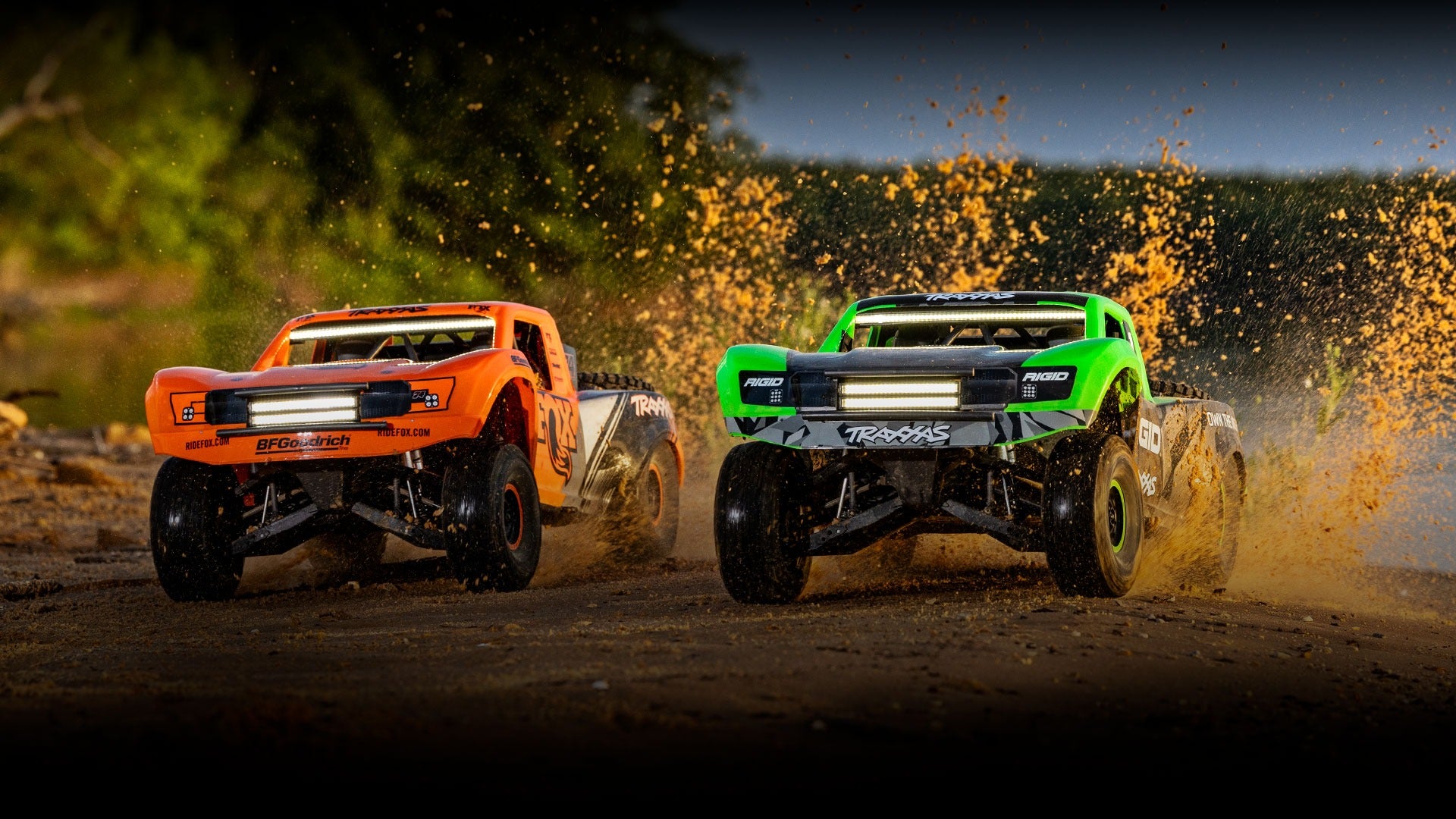 Traxxas トラクサス 1/7 アンリミテッドデザートレーサー UDR 85086-4