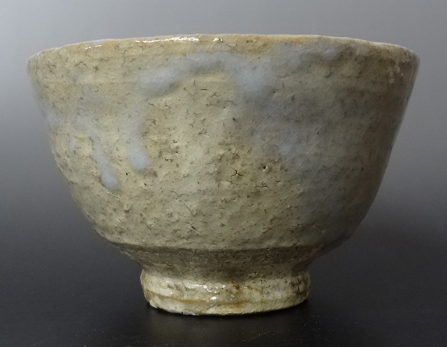 東京都内にて、萩焼作家 吉賀大眉の茶碗をお譲り頂きました｜くまねこ堂