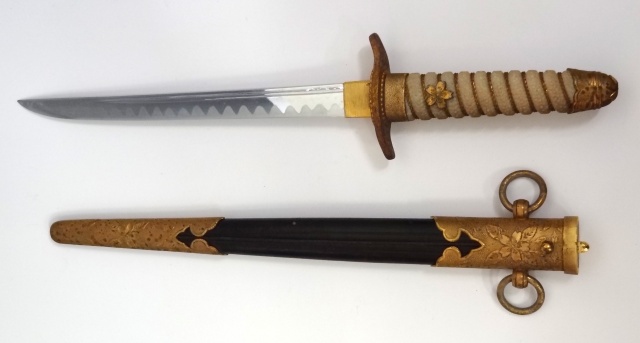 旧日本海軍士官短剣／指揮刀をお譲りいただきました｜くまねこ堂