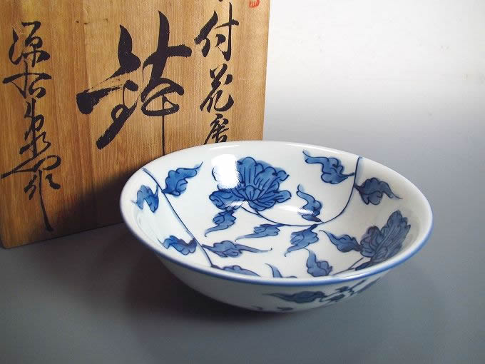 源右衛門窯の染付花唐草鉢 | 東京世田谷の買取専門店くらしのくら