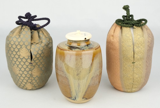 栗山園オンライン通販部 / 【出物】 高取肩衝茶入 13代高取八仙