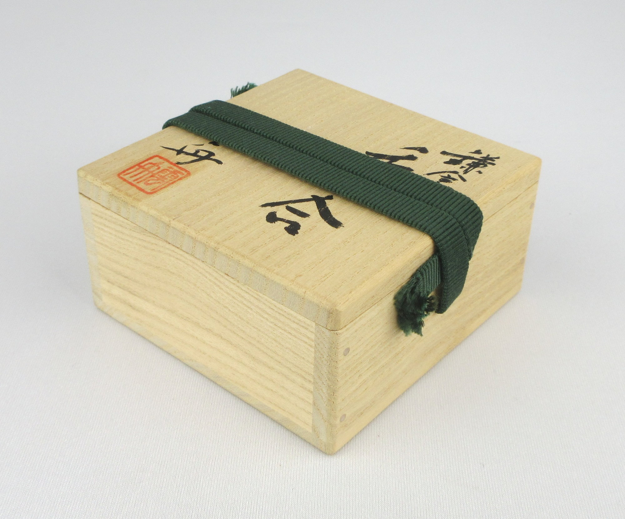 栗山園オンライン通販部 / 新品 鎌倉彫兜香合 般若雲舟