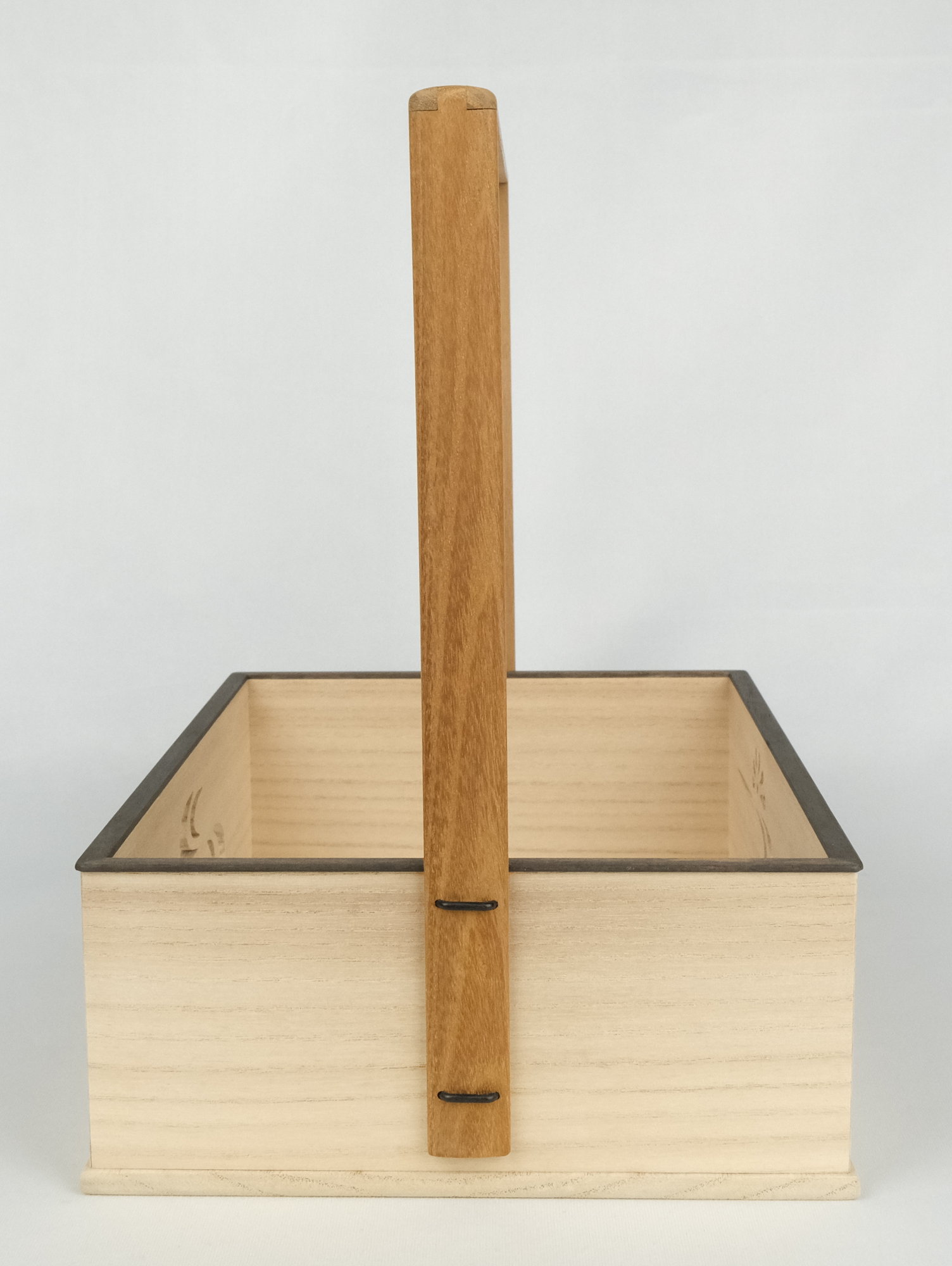 栗山園オンライン通販部 / 【出物】 鵬雲斎好写菊水透手付莨盆 山本貞斎